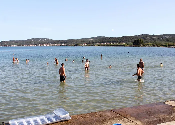 Seaside House - 870 Pasman